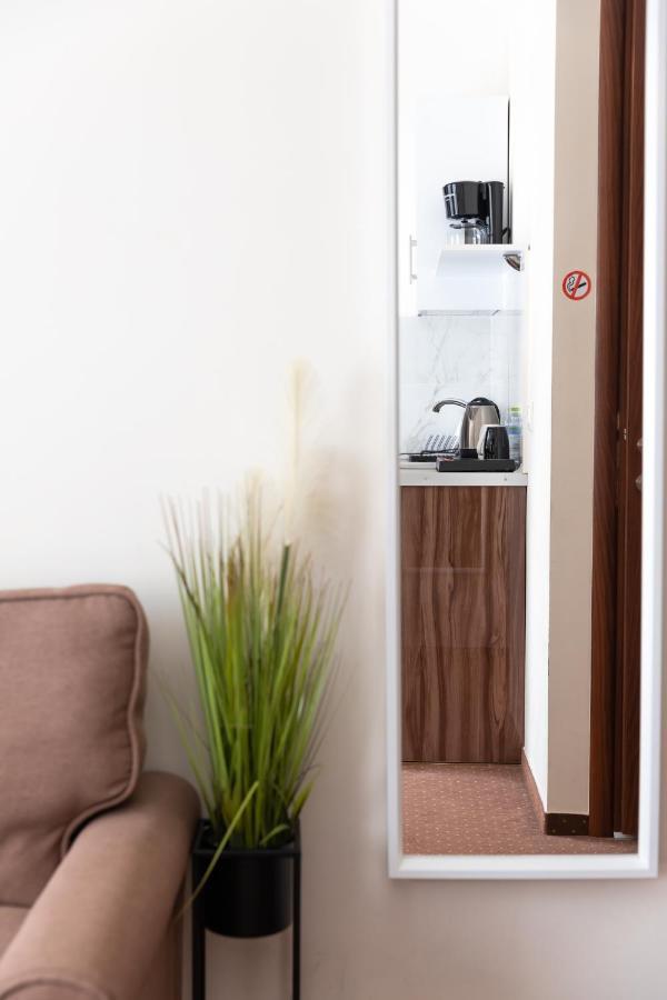 City Plaza Apartments & Rooms Thessaloniki Exterior foto